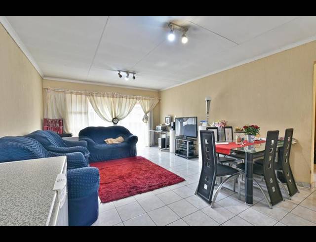 2 BEDROOM APARTMENT FOR SALE IN FERNDALE